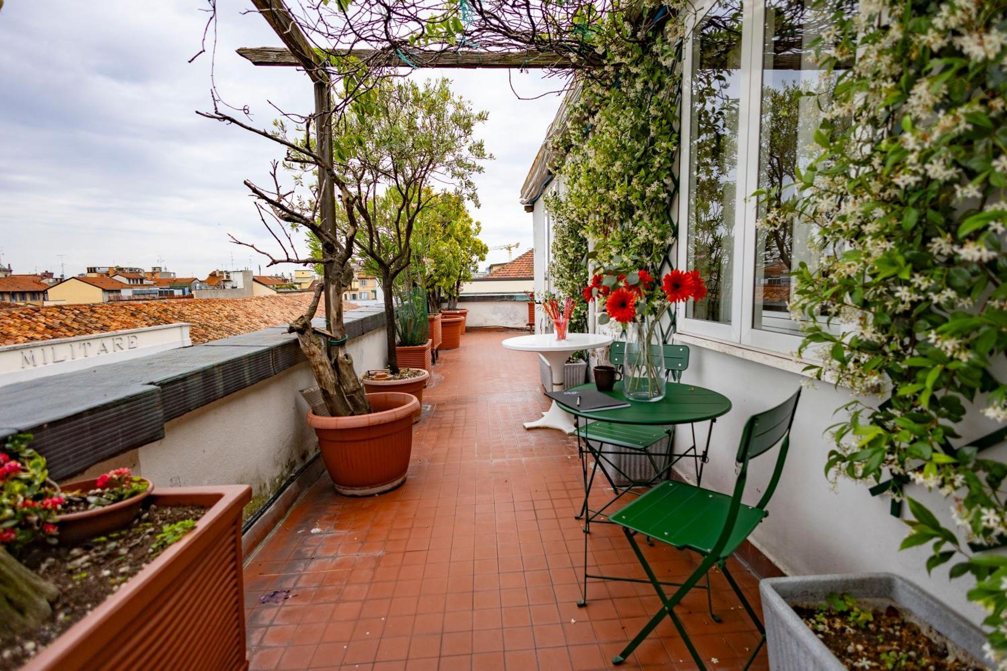 Corso Italia Attic In Milan By 101Flats Apartment Bagian luar foto